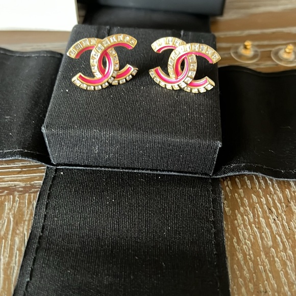 CHANEL Pink Enamel And Crystal CC Earrings - Picture 9 of 9
